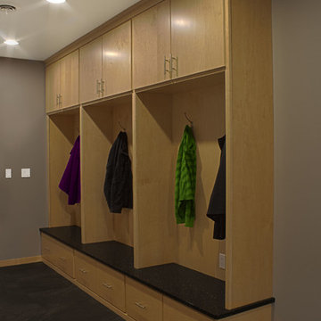 Laundry/Lockers
