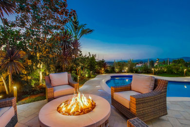 Home design - modern home design idea in San Diego
