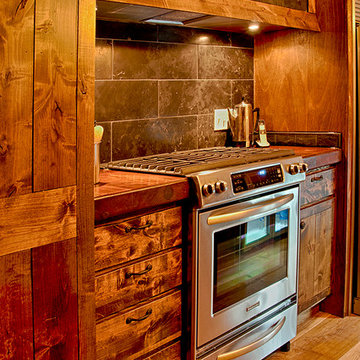 Modern Colonial Kitchen