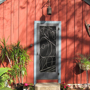 Выдающиеся фото от архитекторов и дизайнеров интерьера: прихожая в классическом стиле с одностворчатой входной дверью и черной входной дверью