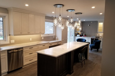 Example of a trendy kitchen design in Toronto