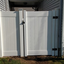 Vinyl gates