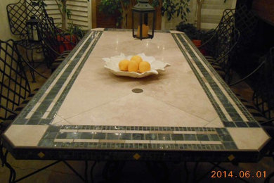 Inspiration for a modern patio remodel in Los Angeles