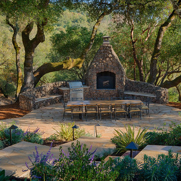 Tuscan Hillside Home and Barn - Encore