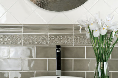 Example of an eclectic home design design in San Francisco