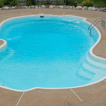 Leading Edge - St. Clair Fiberglass Swimming Pool