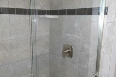 Example of a classic bathroom design in Seattle