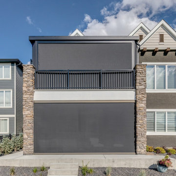 Enclosed StruXure Pergola and Lower Walkout with Phantom Motorized Screens