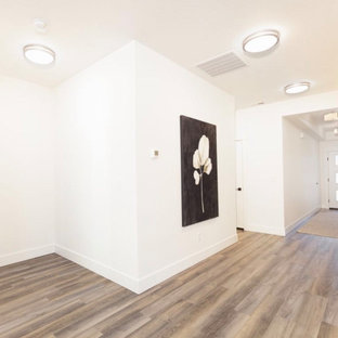 Flur mit Vinylboden Ideen, Design & Bilder - November 2020 | Houzz DE