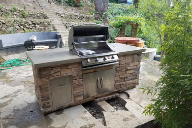 traditional outdoor kitchen in Los Angeles