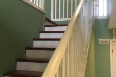 Staircase - mid-sized contemporary staircase idea in Other