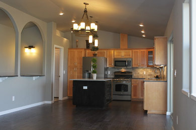 Elegant kitchen photo in Omaha