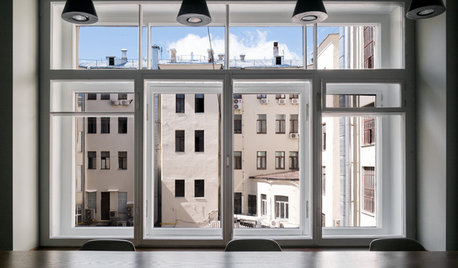 Moscow Houzz Tour: Minimalist Industrial Apartment Goes Graphic