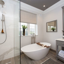 Flat 15 Master Bathroom