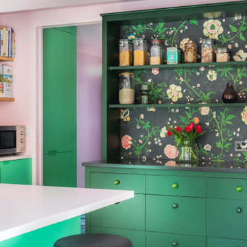 Granada Green Kitchen - Flat Panel