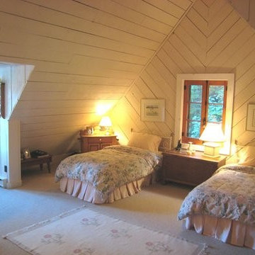 Centuries-Old Log Home, Québec