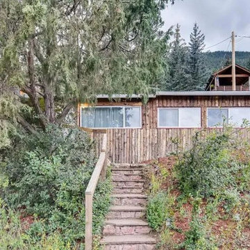 New Composite Deck and Stairs Revive This Mountain Cabin
