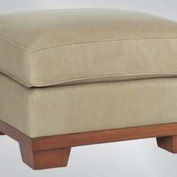 427 - Ottoman - Footstools And Ottomans
