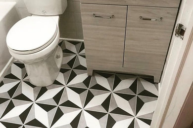 Inspiration for a small bathroom remodel in New York