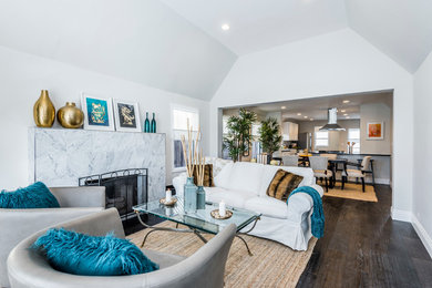 Living room photo in Los Angeles