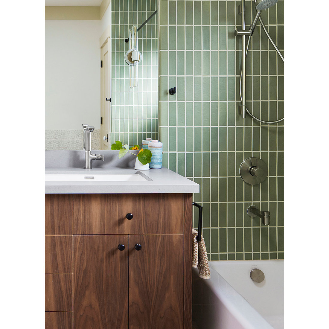 Anamor Bath