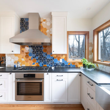 Apple Valley Kitchen