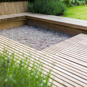 Small Courtyard in the Suburbs by Barnes Walker Landscape Architects