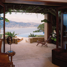 patios/outdoor eating areas