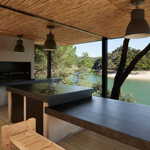 Outdoor kitchen