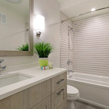 33 Huron Bath