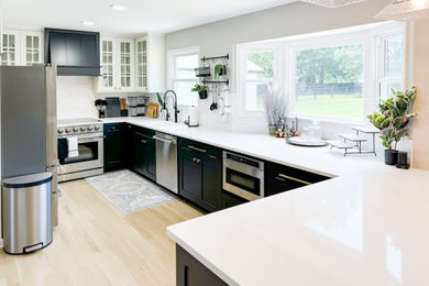 Example of a cottage kitchen design in Kansas City