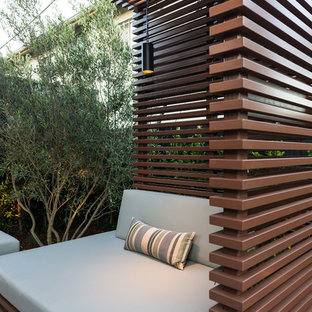 Trellis & Day Bed - Northwest View