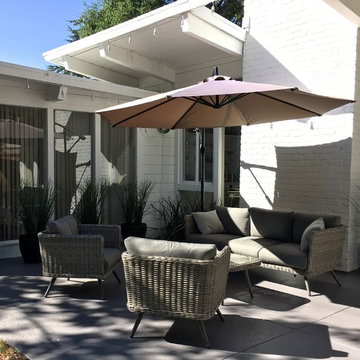 MODERN MID-CENTURY PATIO
