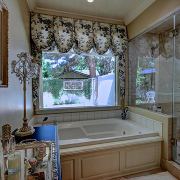 Lawrence ranch home