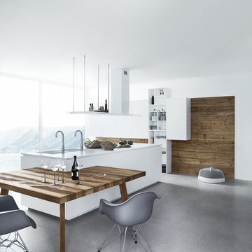 Cesar CLOE Kitchen - White Matt Lacquer & Antiqued Spruce