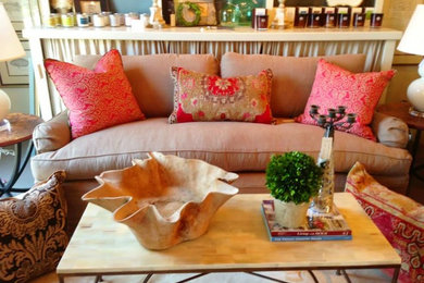 Example of a living room design in Other