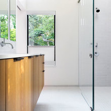 Deborah & Eric's bathrooms