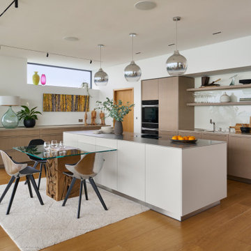 A Modern Coastal New Build Kitchen
