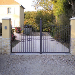 Les Ajour&eacute;s - Alu trad - Huelgoat - Home Fencing And Gates