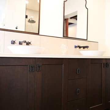 Bath Crashers - Episode "Mediterranean Mood"