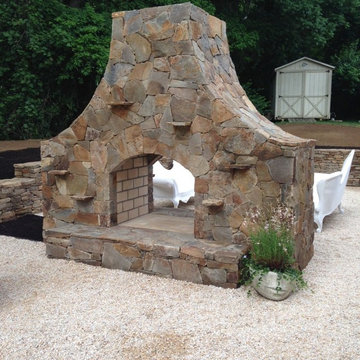 Modern Outdoor Kitchen