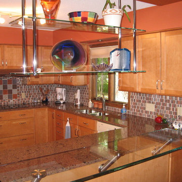 Raised Clear Glass Bar Top