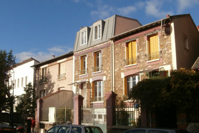 This is an example of a traditional home design in Paris.