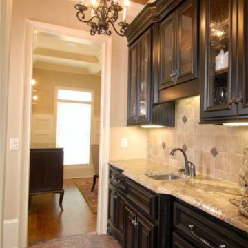Fantastic Butler's Pantry