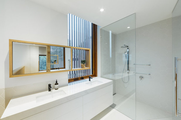 Современный Ванная комната by Moloney Architects