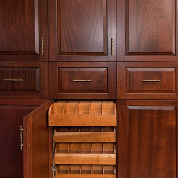 Philadelphia Dressing Room / Closet