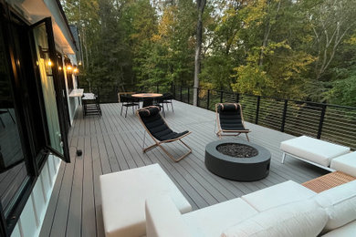 Minimalist deck photo in Raleigh