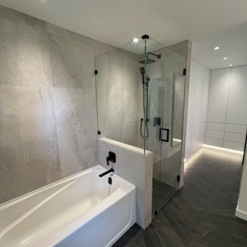 Klahanie En suite Bathroom