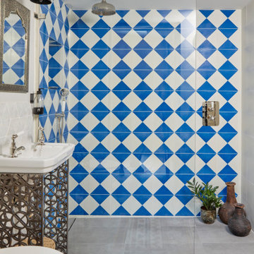 Beautiful contemporary bathroom
