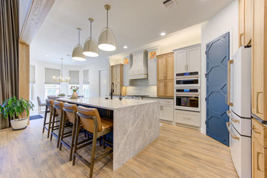 Example of a kitchen design in Houston